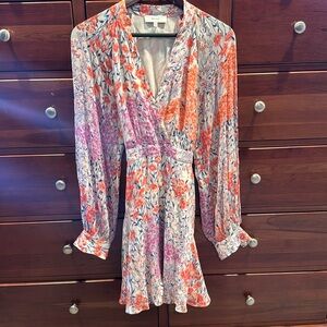 Adorable Reiss mini dress with flutter hem and balloon sleeves